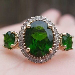 10k Solid Yellow Gold Three Stone Green Chrome Diopside Halo Ring